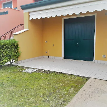 Apartman Iris 20 In Posizione Strategica, Indipendente, All'interno Del Villaggio Dei Fiori