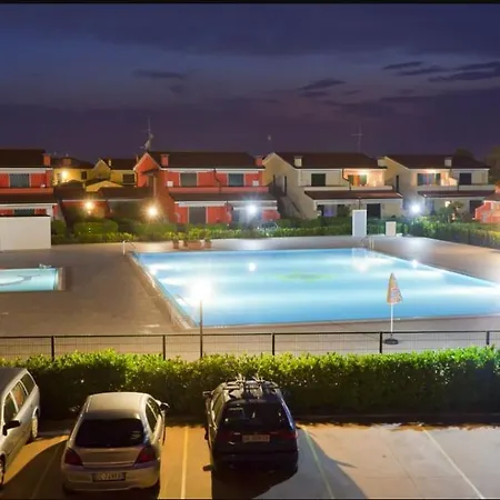 Apartamento Iris 20 In Posizione Strategica, Indipendente, All'interno Del Villaggio Dei Fiori
